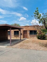 Building Photo - FOR RENT