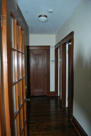 Building Photo - 102 Lothrop St