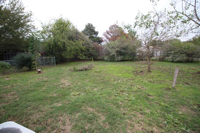 Building Photo - 2528 Baywood Dr