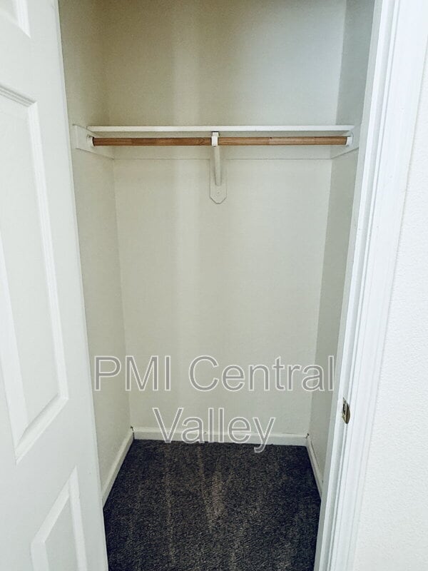 Building Photo - 2125 Carson Oak Ct