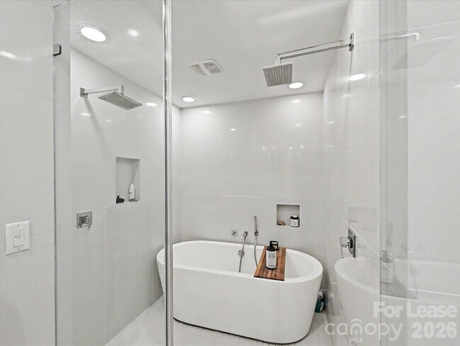 Building Photo - 341 Viburnum Way Ct