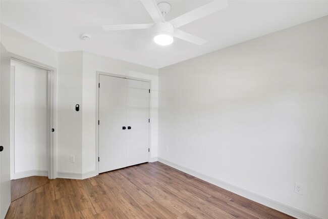 Building Photo - 7806 Harbor Dr