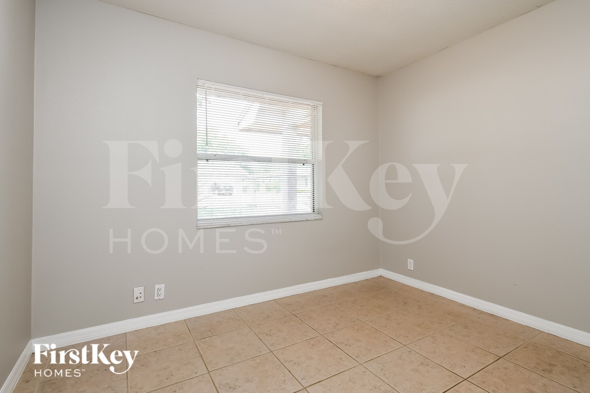 Building Photo - 196 Durrell Cir