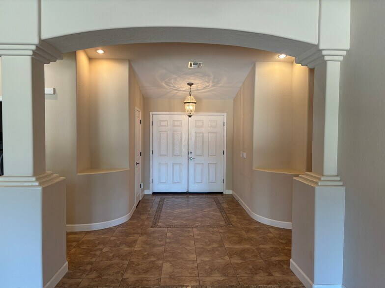 Building Photo - 32139 N Caspian Way