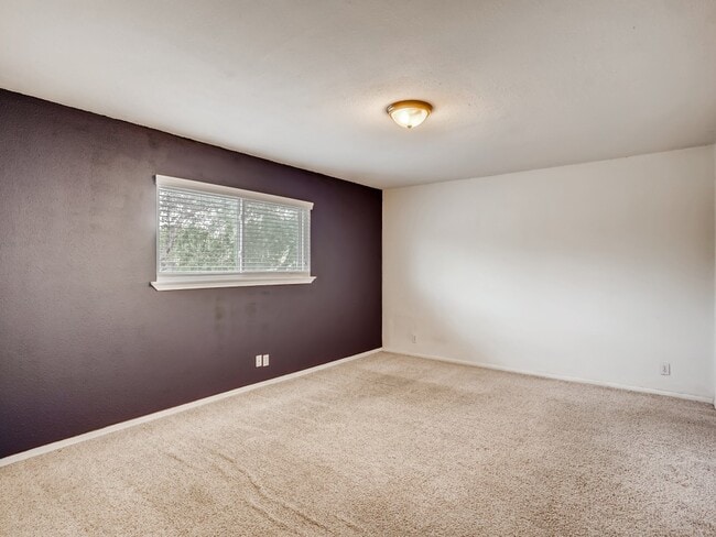 Building Photo - 7914 Mullen Dr