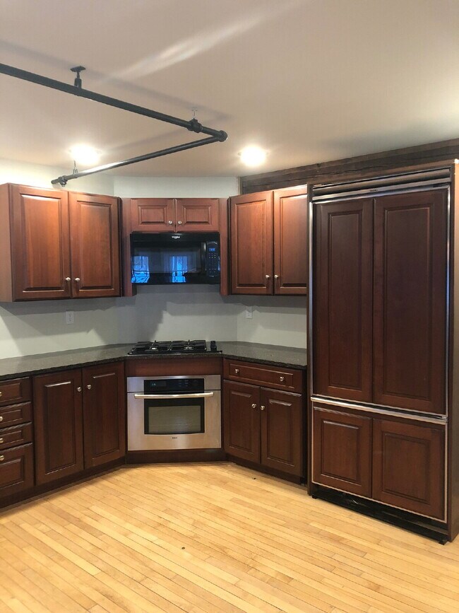 Building Photo - 13 Tavern Wy