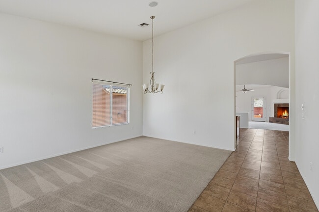 Building Photo - 677 W Pizzicato Ln