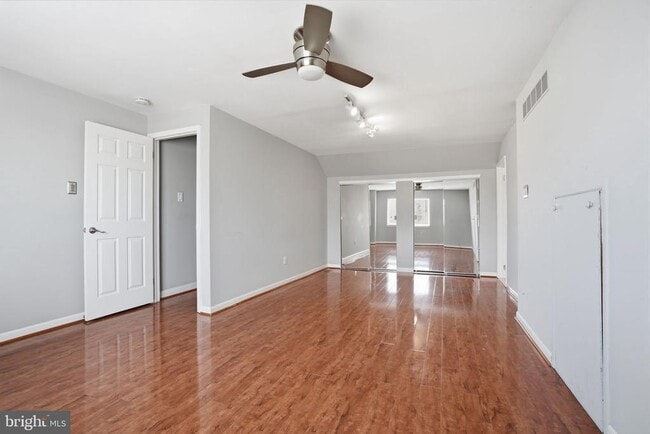 Building Photo - 496 Revere Dr