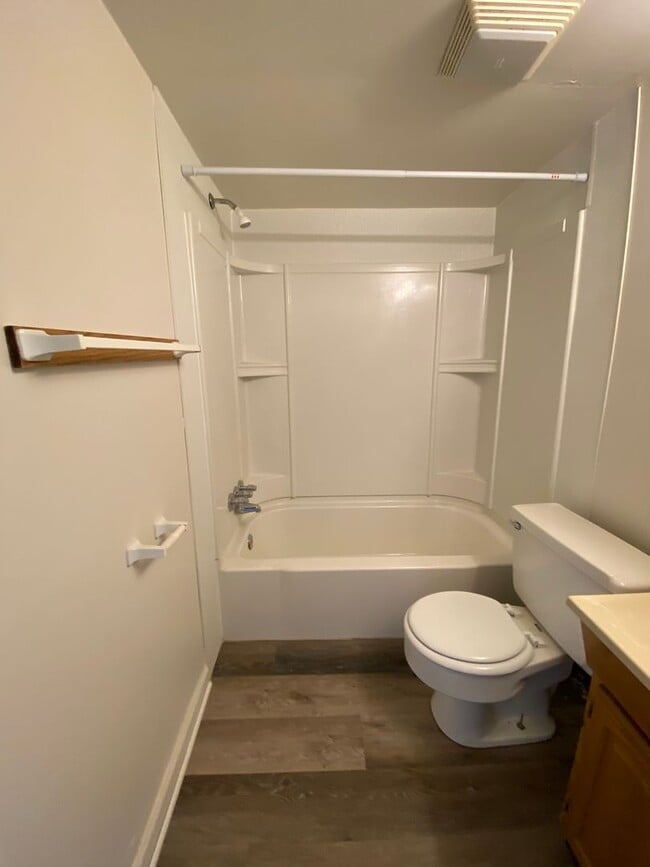 Building Photo - 1 BR / 1 BA Apartment in Mt. Joy!