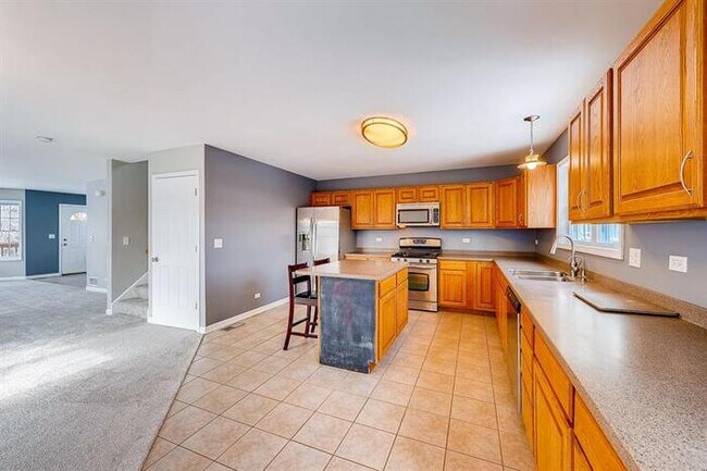 Building Photo - 3 Meadow Lane, Oakwood Hills, IL, 60013