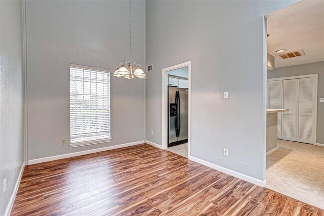 Building Photo - 7983 Kendalia Dr