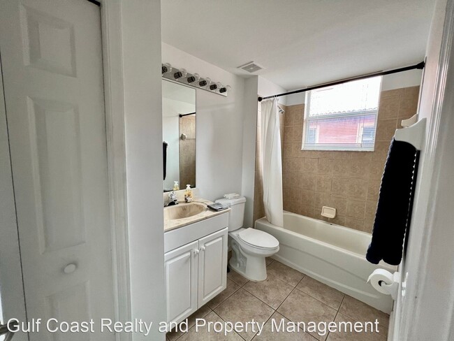 Building Photo - 3 br, 2 bath House - 10032 Heather Lane  #...