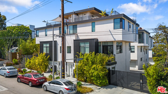 Building Photo - 2903 Steinbeck Dr
