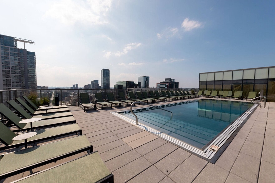 Building Photo - 651 W Washington Blvd