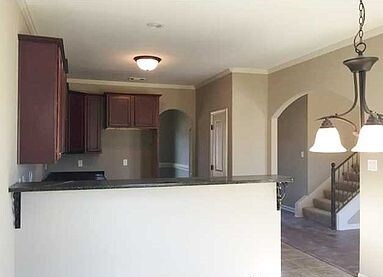 Building Photo - 4950 Trinity Park Dr E