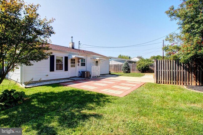 Building Photo - 435 Carrollton Dr