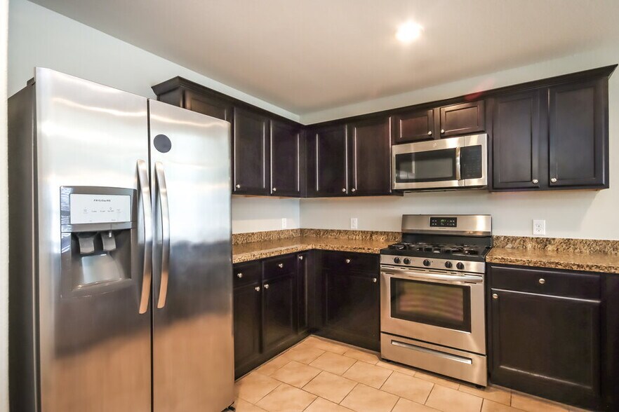 Building Photo - 2602 Ski Lodge Dr