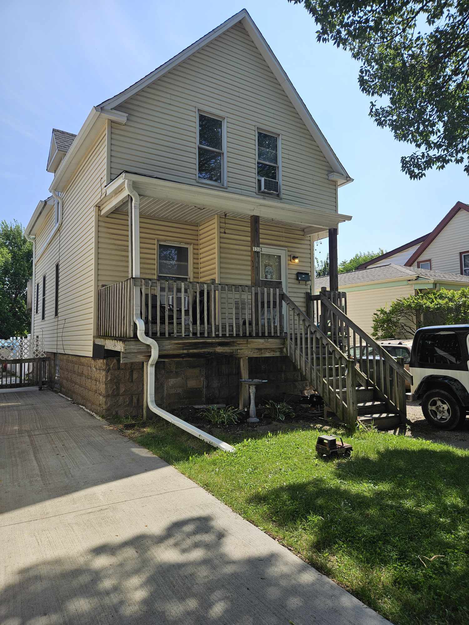 Building Photo - 1312 S 64th St