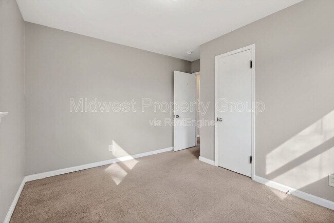 Building Photo - 12035 Krenning Ln