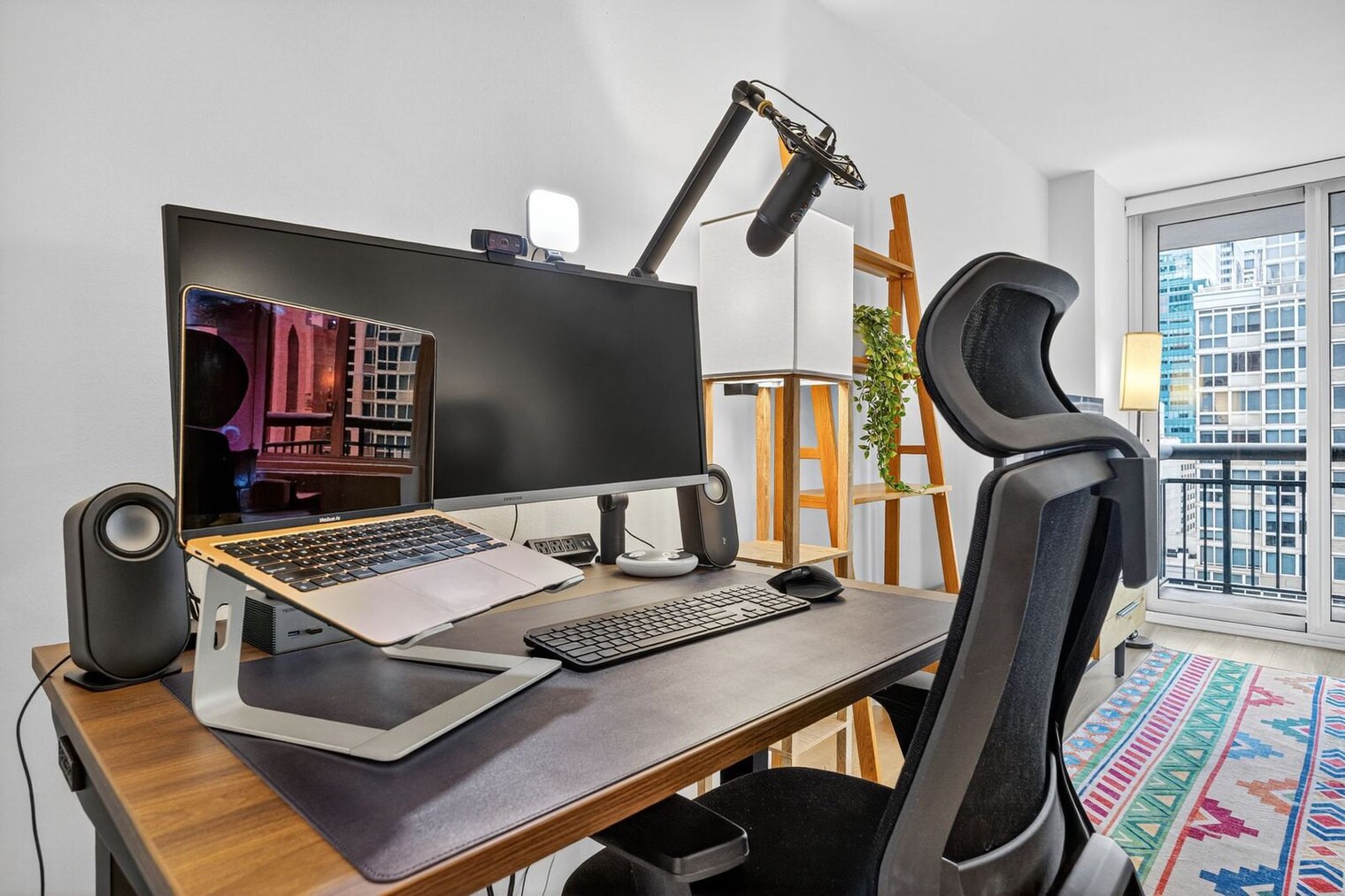 Building Photo - 68 W 37th St