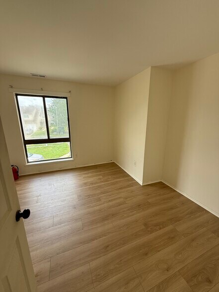 bedroom #1 - 60 Sandra Rd