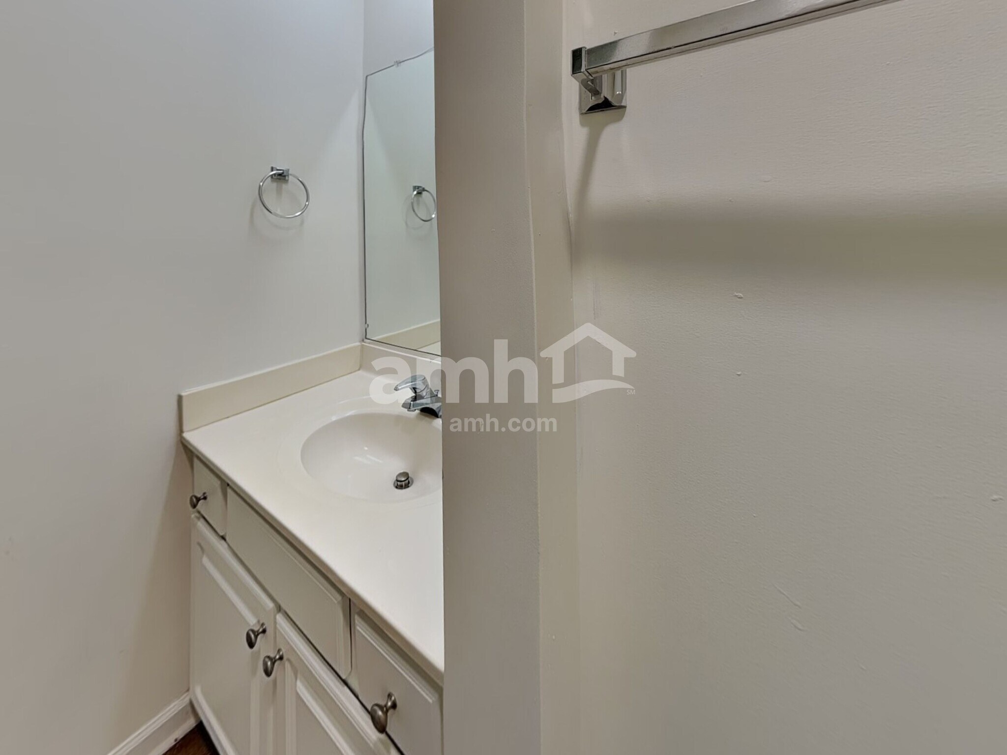 Building Photo - 105 Exeter Ct