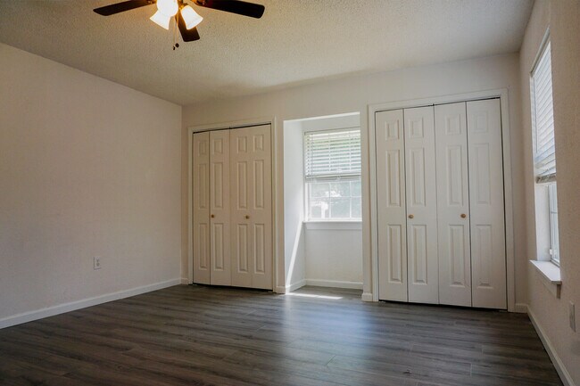 Building Photo - 233 Grand Prix Dr
