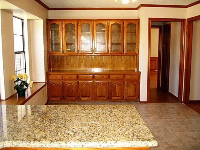 Building Photo - 2300 Cardinal Dr