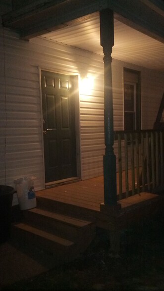 Building Photo - 414 Mount Vernon Rd