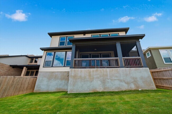 Building Photo - Elegant Living with Space to Spare | 4 Bed • 3.5 Bath