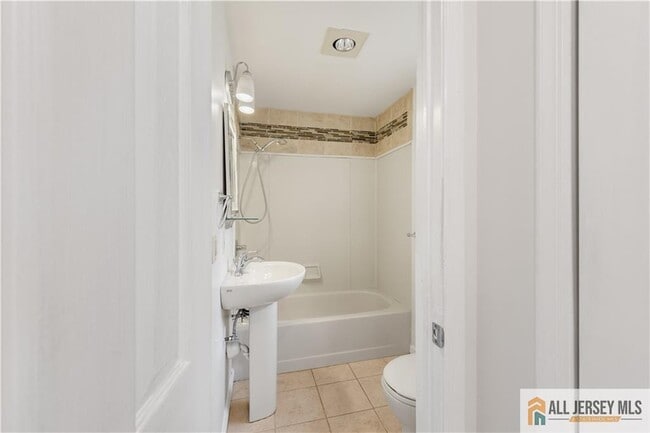 Building Photo - 1 Stanton St