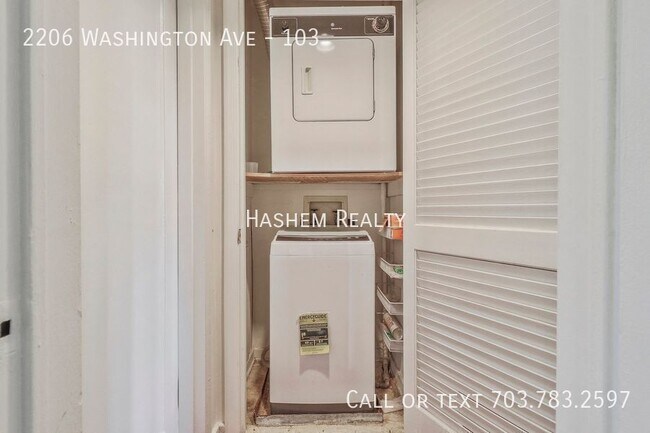 Building Photo - 2206 Washington Ave
