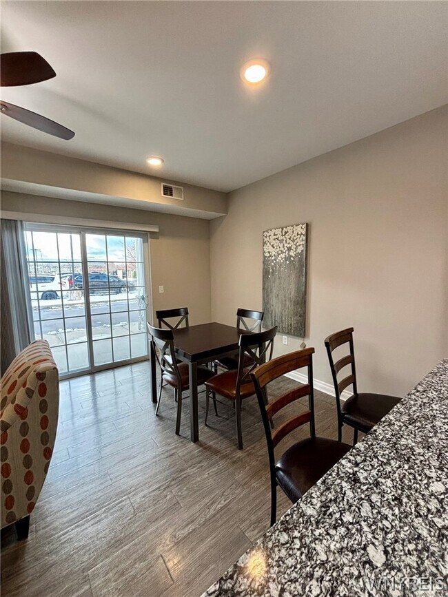 Building Photo - 2497 Sweet Home Rd