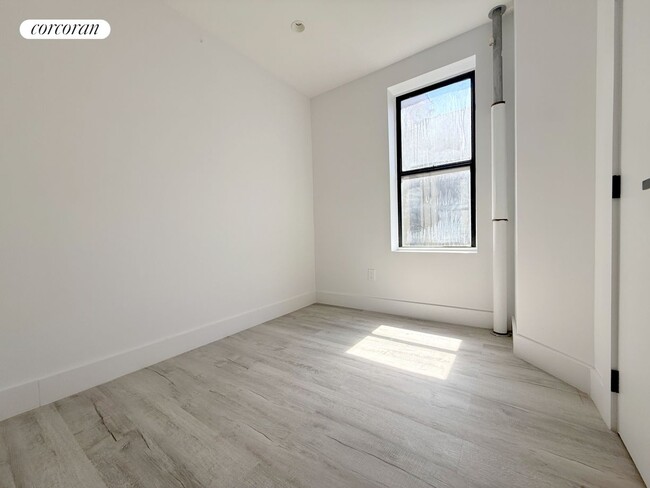 Building Photo - 1632 Madison Ave