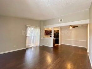 Building Photo - 2942 Antique Oaks Cir