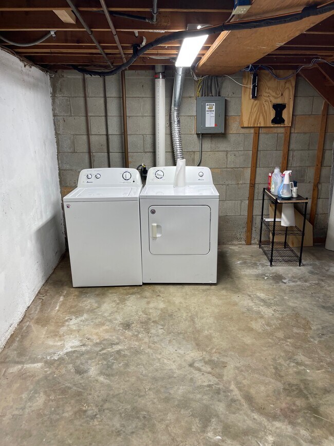 Building Photo - 2831 Bexley Ct