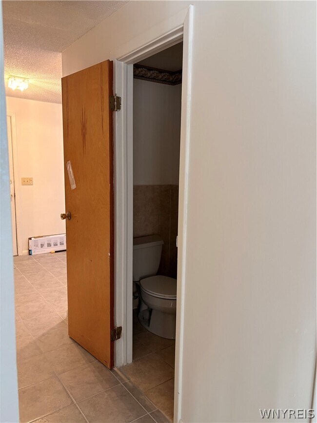 Building Photo - 141 Draden Ln