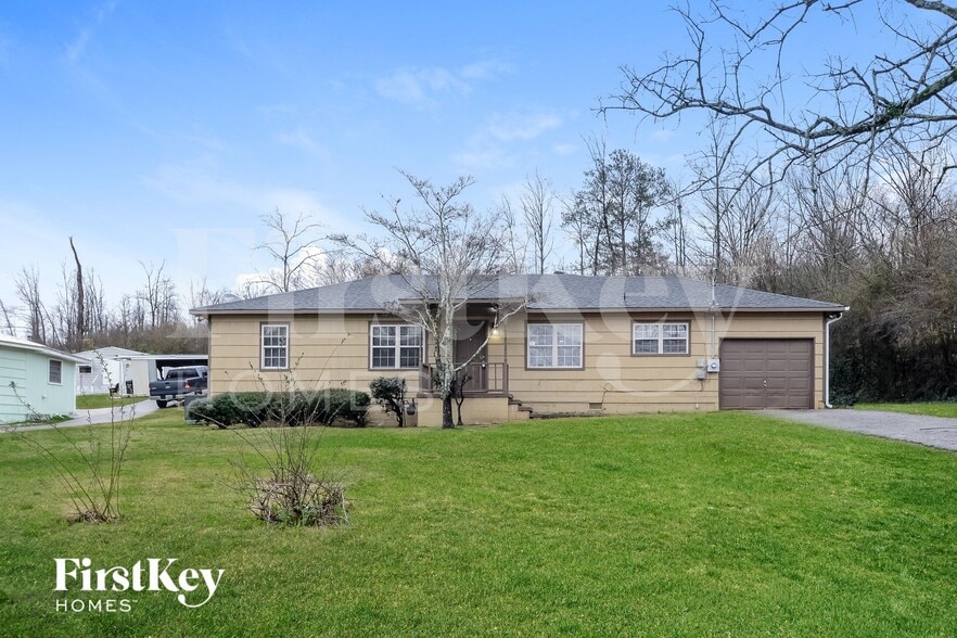 Primary Photo - 2229 3rd St NW