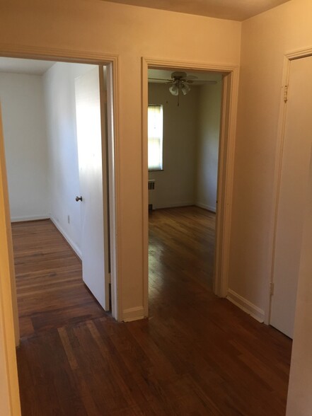 Building Photo - 2440 Losantiville Ave