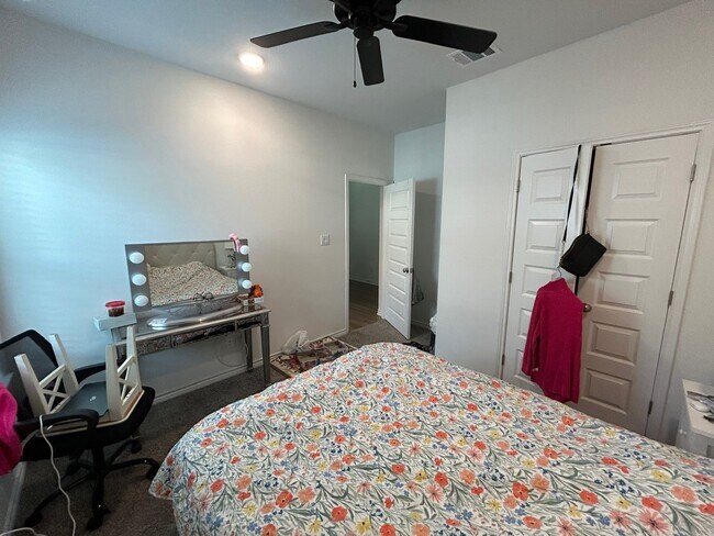 Building Photo - 3169 Normandy Way