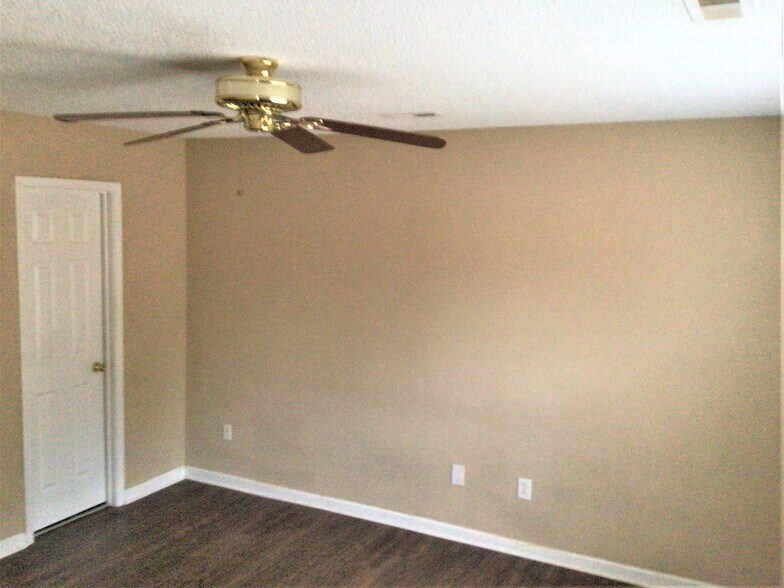 Building Photo - 110 Berwyn Ct