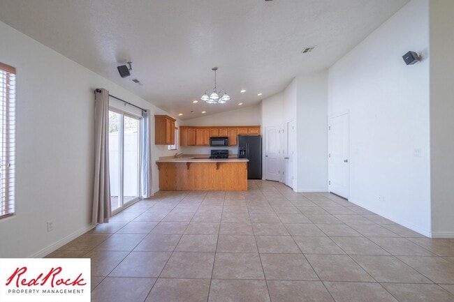 Building Photo - Inviting 3-Bedroom Home with Garage and Private Backyard