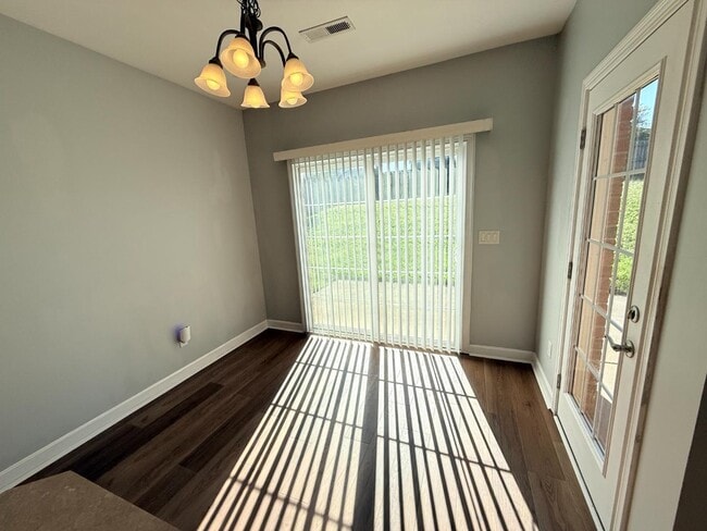 Building Photo - 6313 Sky Crest Ct