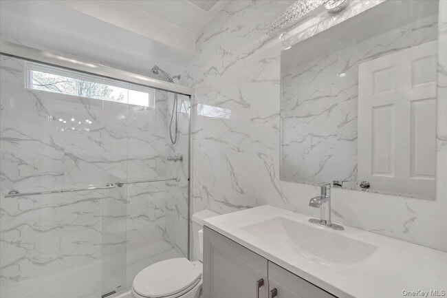 Building Photo - 10 Sandhage Dr