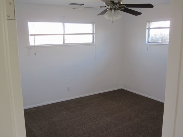 Building Photo - House For Rent in Turlock