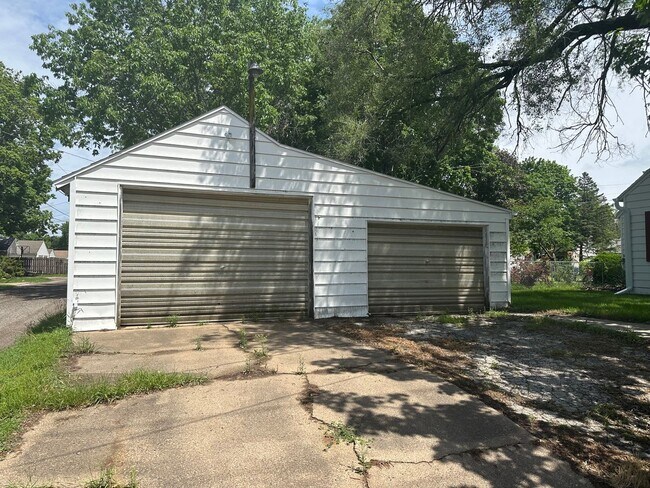 Building Photo - 744 Wallgate Ave