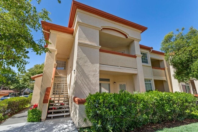 Building Photo - 6967 Stagecoach Dr