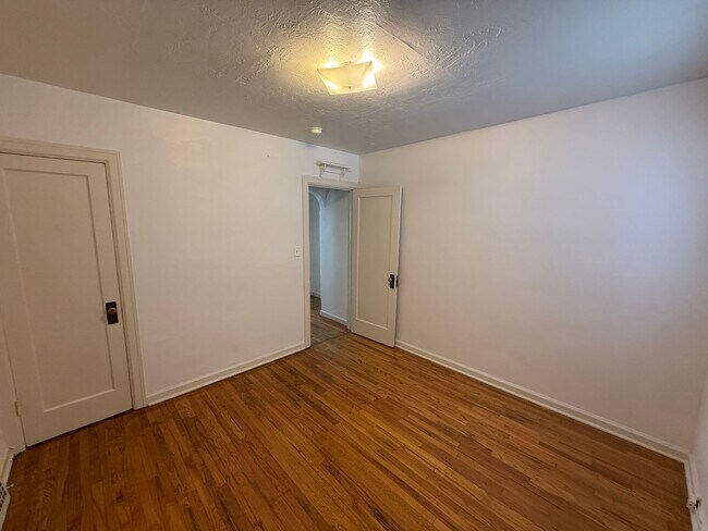 Building Photo - 2841 S 2300 E