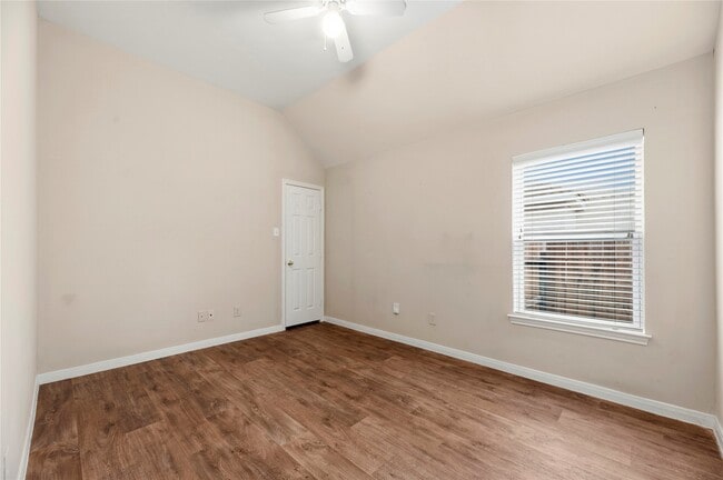 Building Photo - 11619 Cedarvale Ln