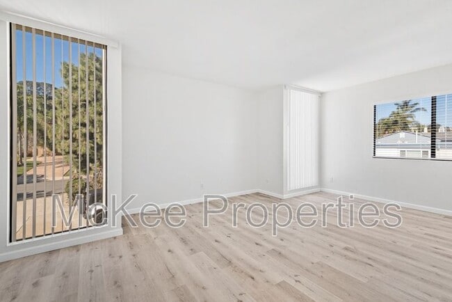 Building Photo - 307 San Elijo St